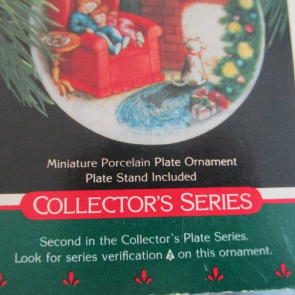 Hallmark Keepsake Ornament 1988 Waiting For Santa Collectors‎ Plate Lot of 2 - Picture 5 of 9